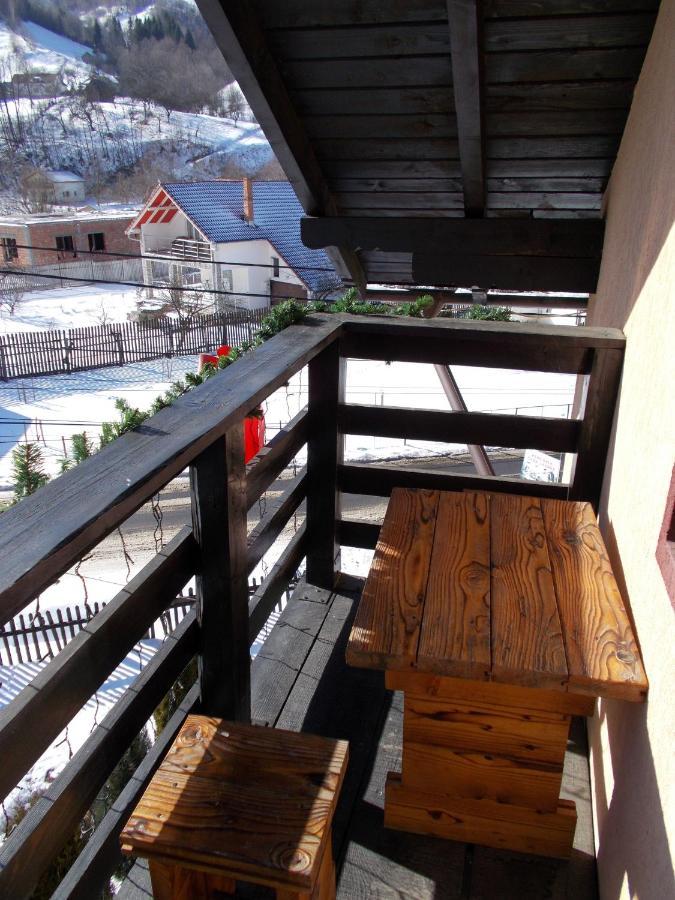 Apartament Laura Bran  Exteriör bild